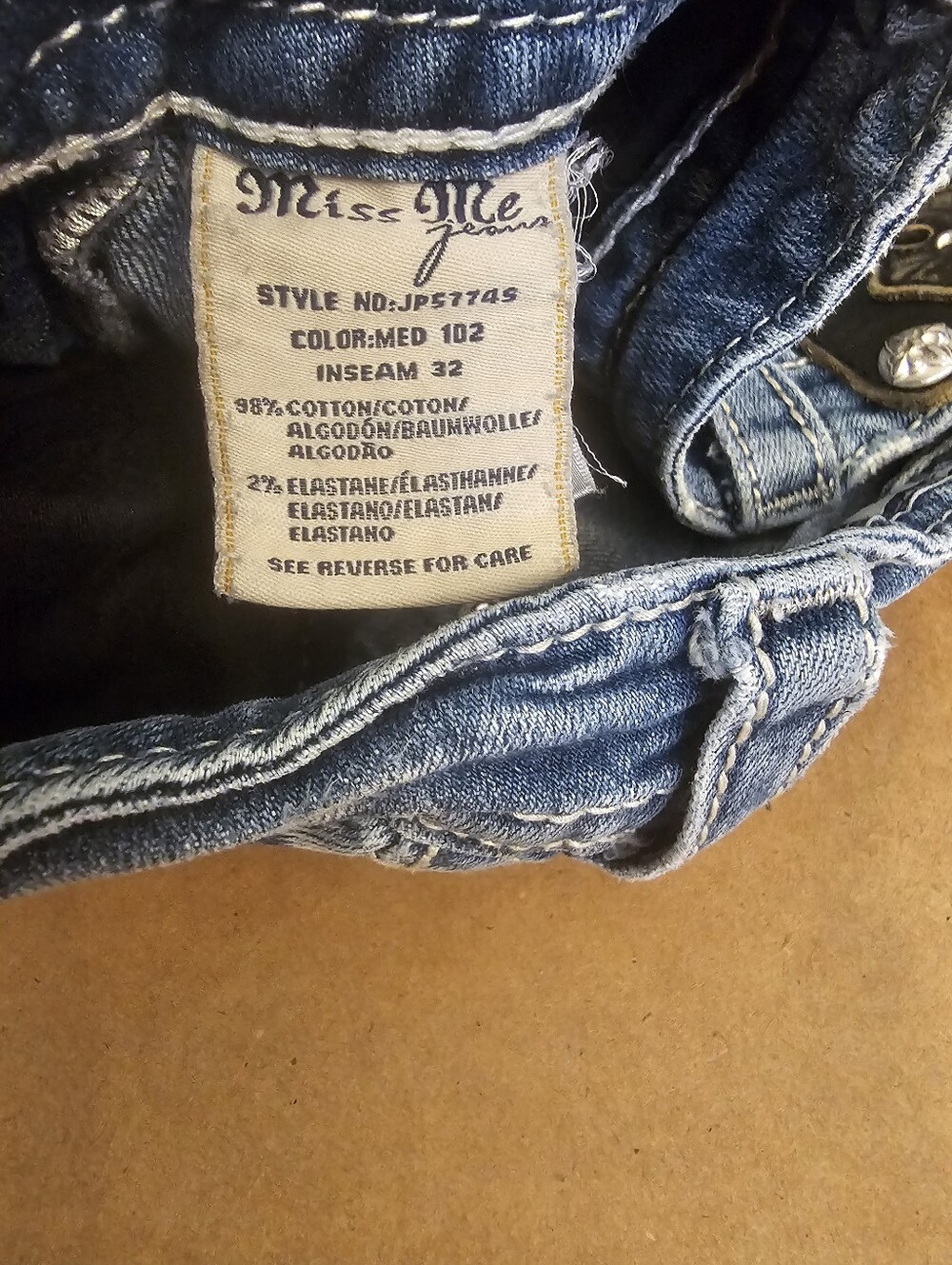 Miss Me Skinny Jeans Size 25x32 - Picture 5 of 8